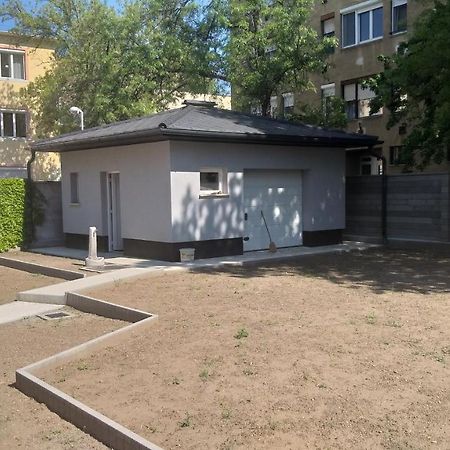 Karpatia Vendeghaz 1201 Будапеща Екстериор снимка
