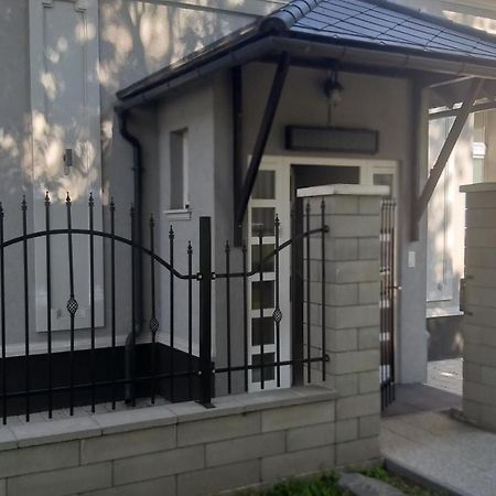 Karpatia Vendeghaz 1201 Будапеща Екстериор снимка